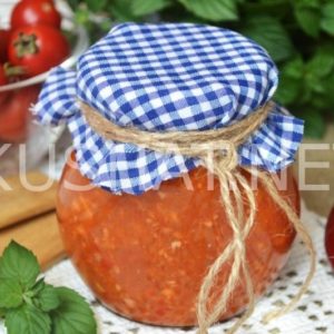 острая аджика из помидоров на зиму