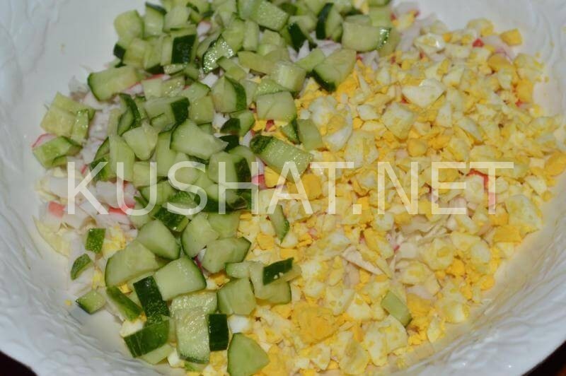 7_салат с капустой, крабовыми палочками и яйцами