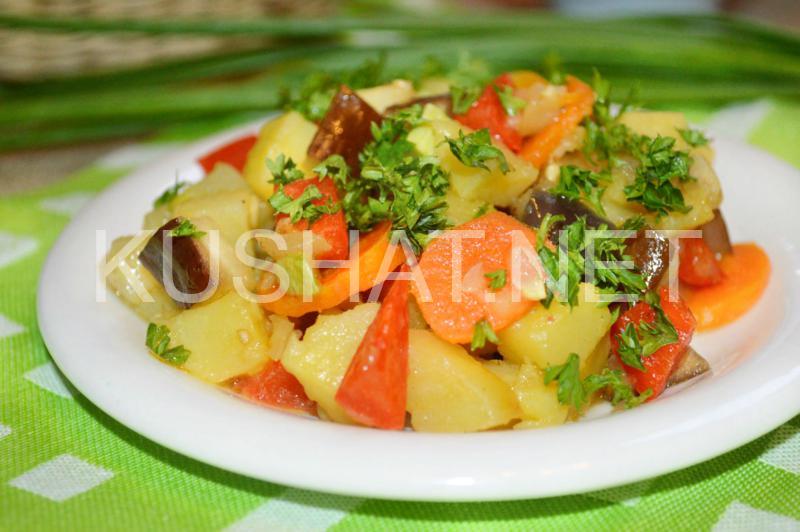 Овощное рагу с картошкой, баклажанами и кабачками. Пошаговый рецепт с фото