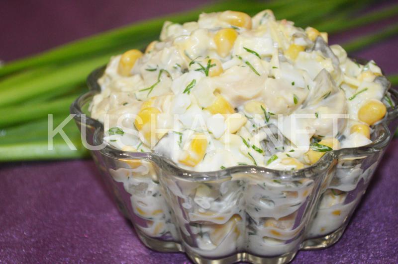 Грибной салат с кукурузой