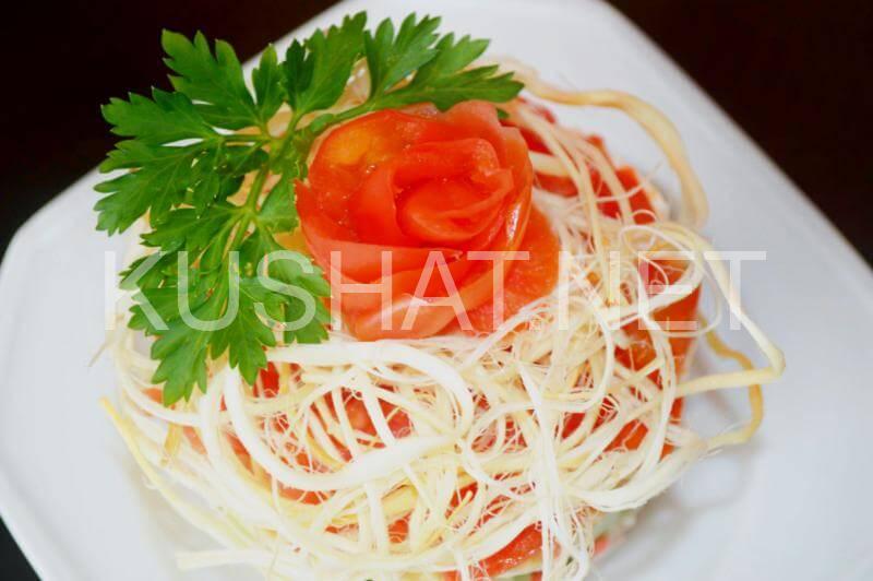 15_слоеный салат с крабовыми палочками, огурцом и помидорами