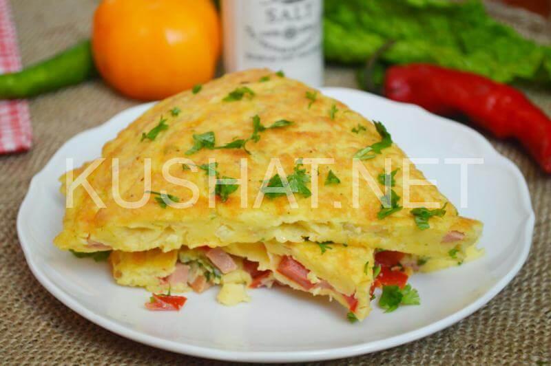 16_омлет с колбасой сыром и помидорами