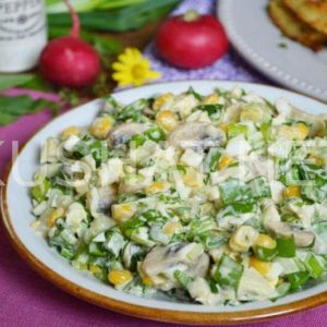 14_салат с курицей, грибами и кукурузой