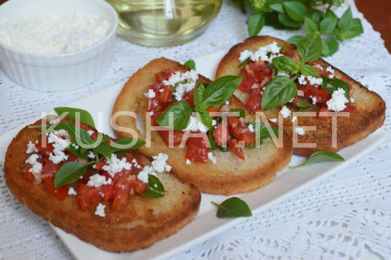 15_итальянская брускетта с помидорами и сыром