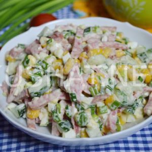 10_салат с кукурузой, яйцом, колбасой