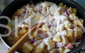 6_картошка с курицей в сметане на сковороде