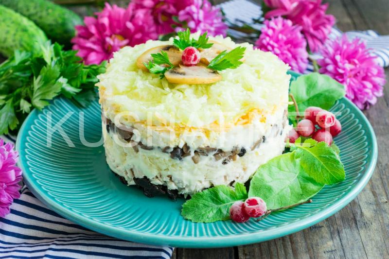 10_салат Венеция с курицей и грибами