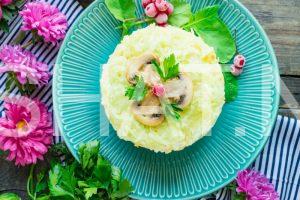 8_салат Венеция с курицей и грибами