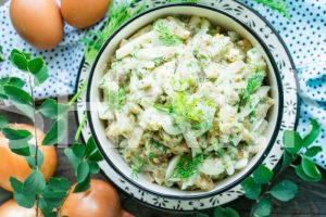 10_салат из баклажанов с маринованным луком и яйцами