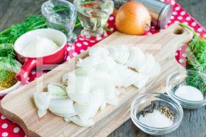 1_салат из баклажанов с маринованным луком и яйцами