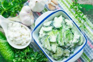 7_салат с творогом и огурцом