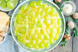 9_салат с курицей, сыром и виноградом