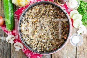 4_салат с курицей грибами и ананасами фиеста