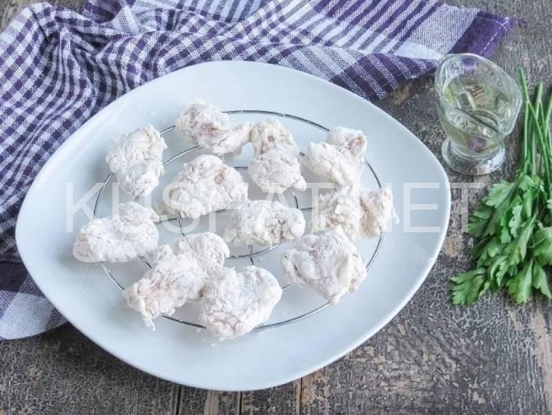 5_куриные наггетсы в панировке на сковороде