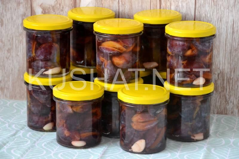 3_маринованные сливы с чесноком на зиму