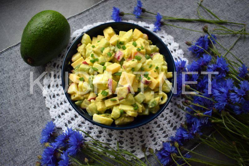1_салат с авокадо, огурцом и сыром