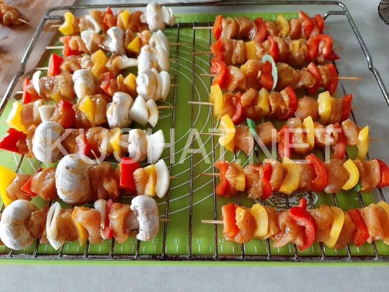 7_шашлык из курицы с овощами и шампиньонами на шпажках