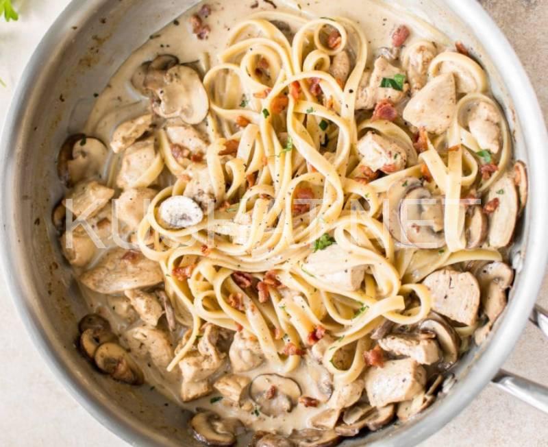 3_спагетти с курицей и грибами в сливочном соусе