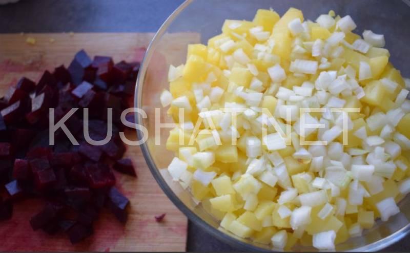 4_слоеный картофельный салат со свеклой и рыбой
