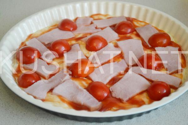 7_пицца с ветчиной, сыром и помидорами