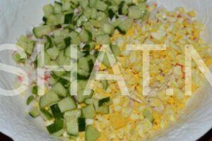 7_салат с капустой, крабовыми палочками и яйцами