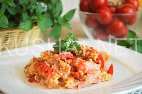 14_салат с ветчиной, сухариками, сыром и помидорами