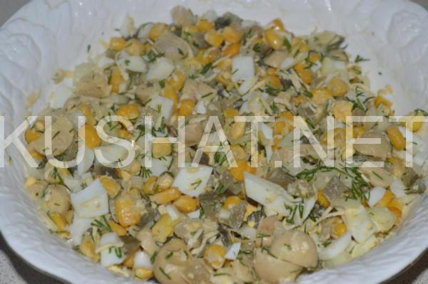 салат с консервированными шампиньонами, сыром и кукурузой 10_салат с консервированными шампиньонами, сыром и кукурузой