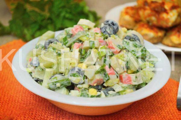 10_салат с крабовыми палочками, оливками и огурцом