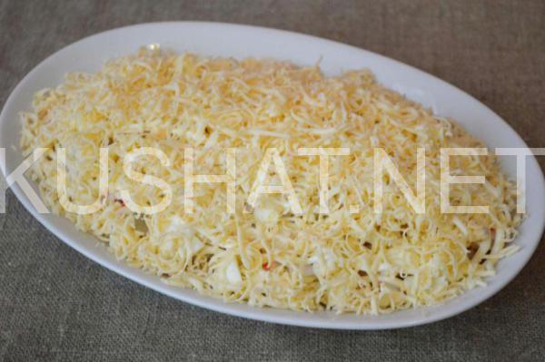 10_слоеный салат с тунцом, крабовыми палочками и кукурузой