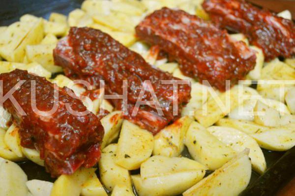 10_свиные ребрышки с картошкой в духовке