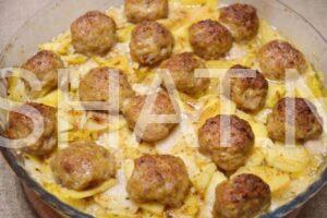 11_фрикадельки с картошкой в духовке