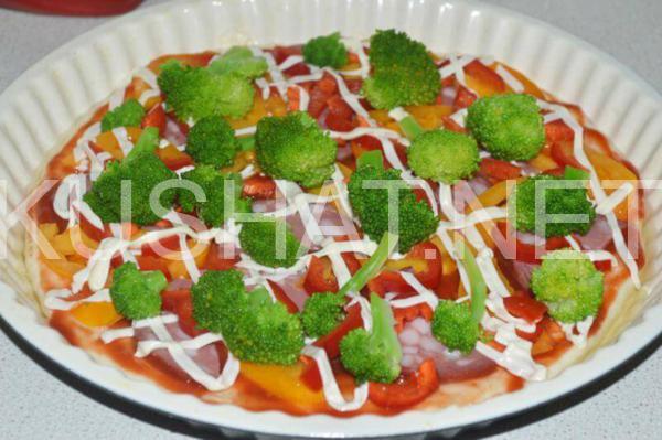 пицца с брокколи, колбасой и сыром 11_пицца с брокколи, колбасой и сыром