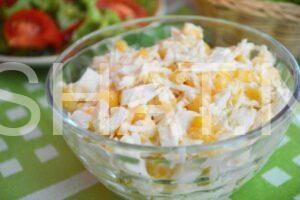 11_салат с кальмарами, кукурузой, яйцом и сыром