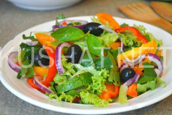 11_салат с помидорами, маслинами и перцем
