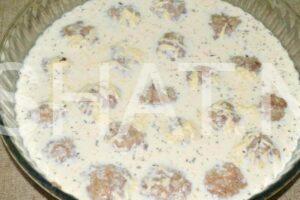 11_тефтели с рисом в сметанном соусе