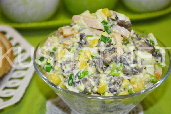 12_салат с грибами, ветчиной и кукурузой