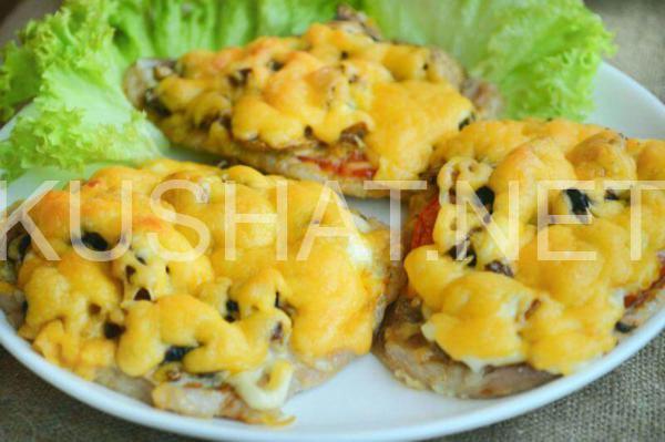 13_мясо по-французски с грибами, помидорами и сыром