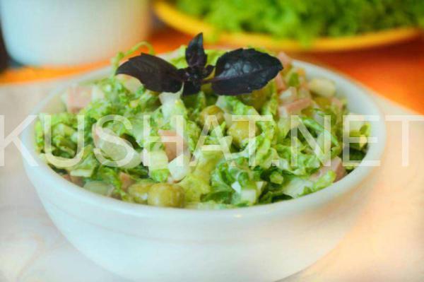 салат из пекинской капусты с колбасой и горошком 13_салат из пекинской капусты с колбасой и горошком