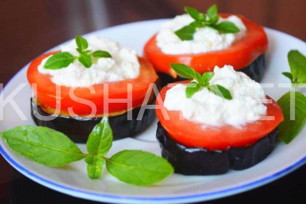 13_жареные баклажаны с помидорами и чесноком 