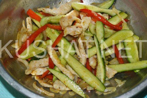 14_огурцы с мясом по-корейски