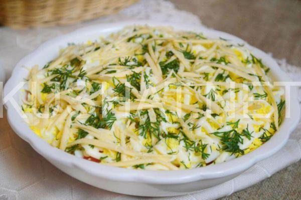 14_салат с копченой рыбой, помидорами и сыром