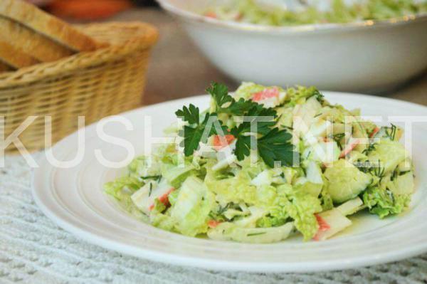 14_салат с пекинской капустой и крабовыми палочками