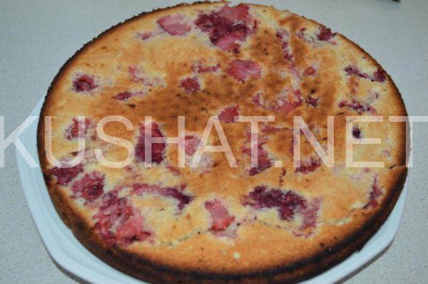 15_бисквит с клубникой