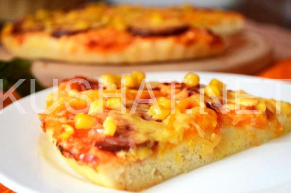 16_пицца на дрожжевом тесте с колбасой и кукурузой