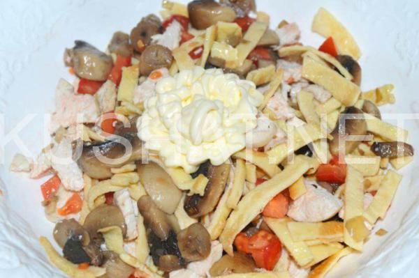 16_салат с курицей и яичными блинчиками