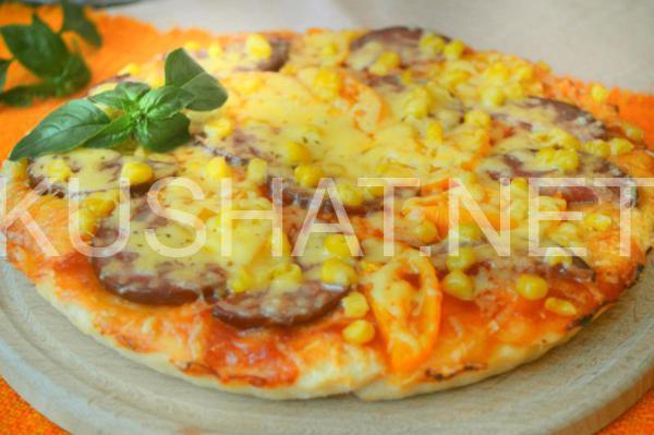 17_пицца на дрожжевом тесте с колбасой и кукурузой