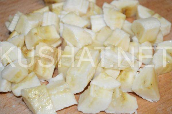 1_фруктовый салат с бананом, апельсином и ананасами