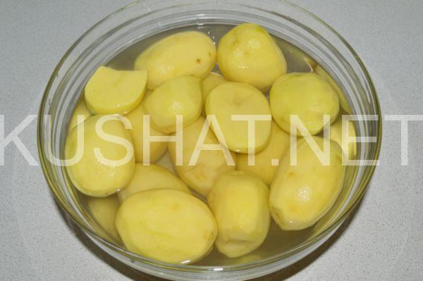 1_картофель, фаршированный салом в духовке