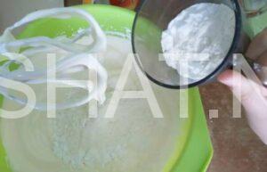 1Кокосовый торт с клубникой