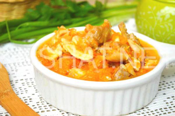 курица, тушенная с луком и морковью 1_курица, тушенная с луком и морковью